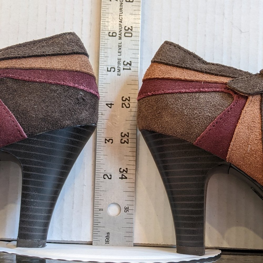 Croft & Barrow Brown/Tan/Wine suede Heels Size 6.5 EUC! Look brand new! - Picture 4 of 8